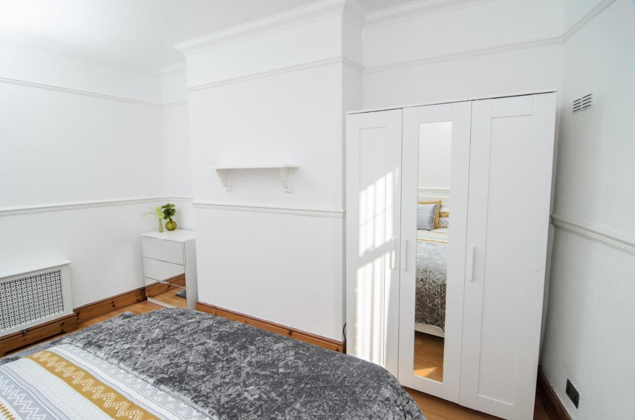 הוילה ליברפול Riverpool - Elegant House 1 Minute Walk To Anfield Stadium מראה חיצוני תמונה
